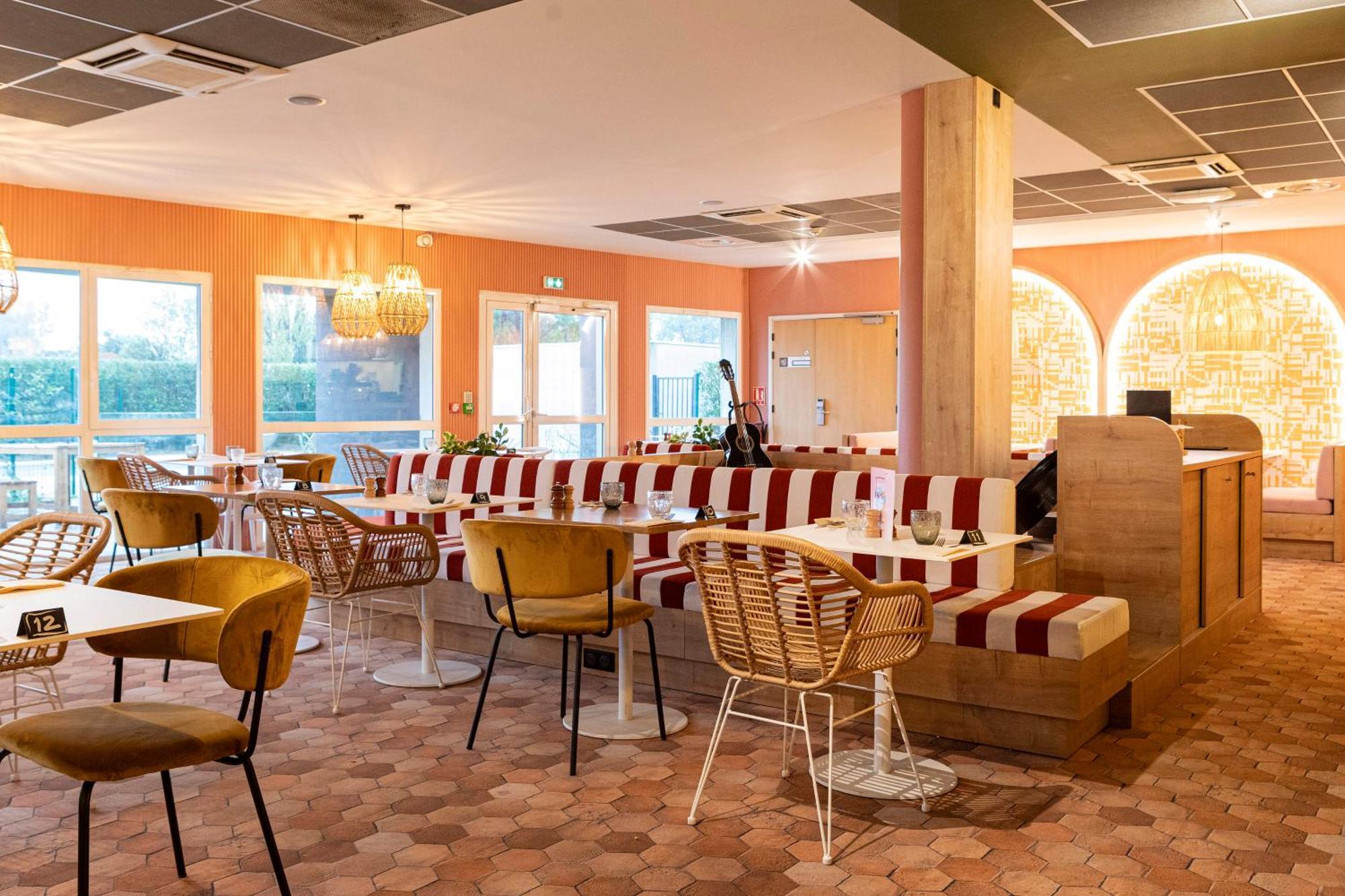 Ibis Istres Trigance Hotel Buitenkant foto