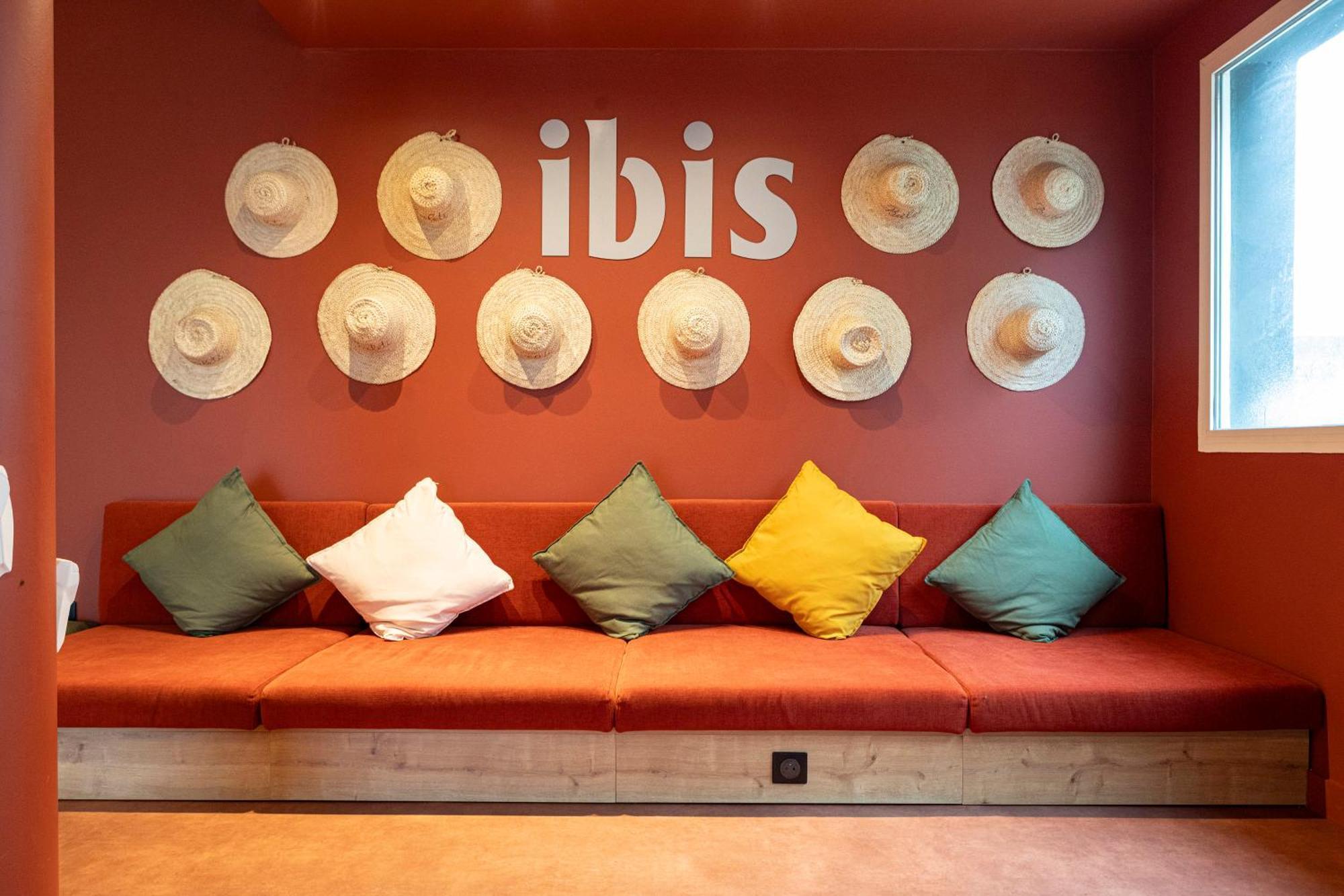 Ibis Istres Trigance Hotel Buitenkant foto