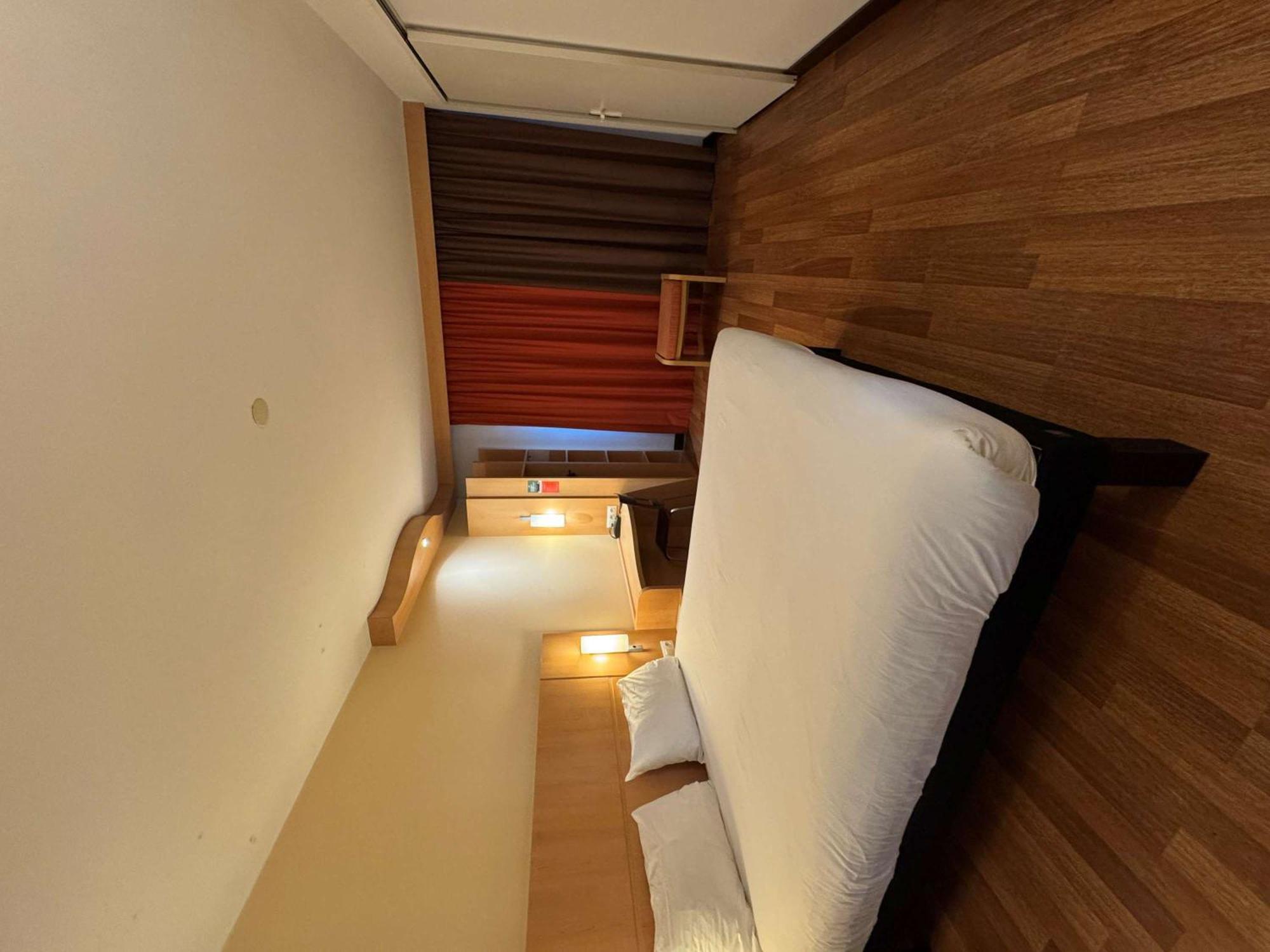 Ibis Istres Trigance Hotel Buitenkant foto