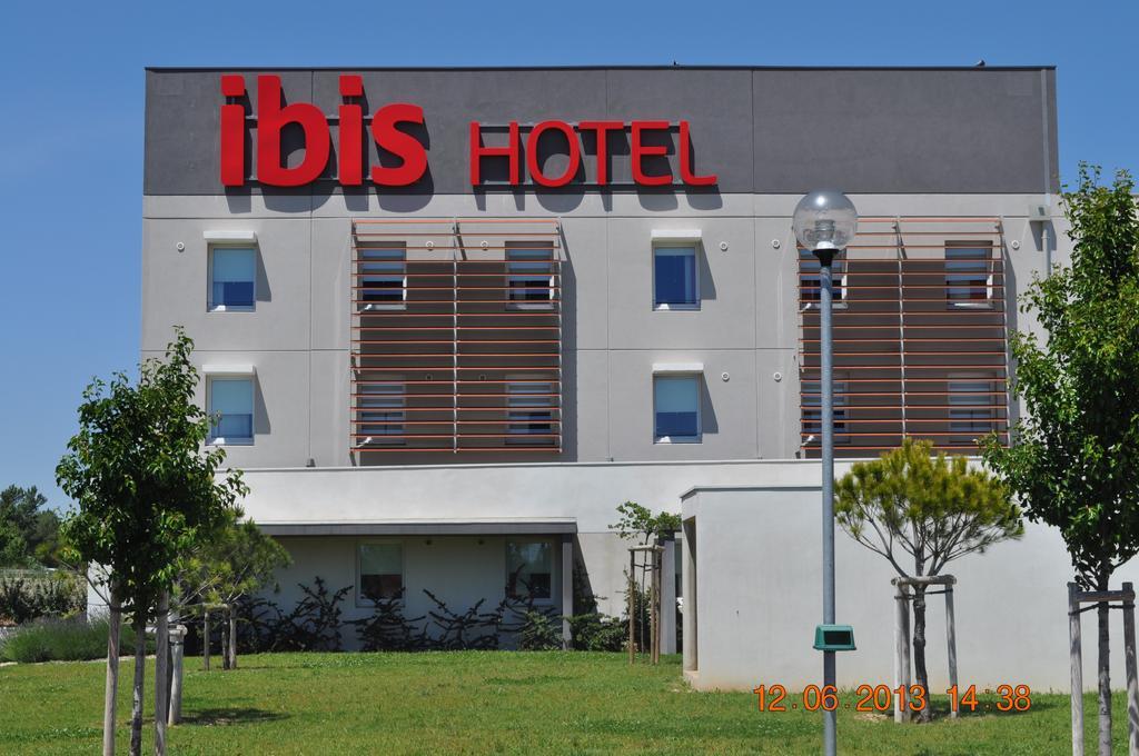Ibis Istres Trigance Hotel Buitenkant foto