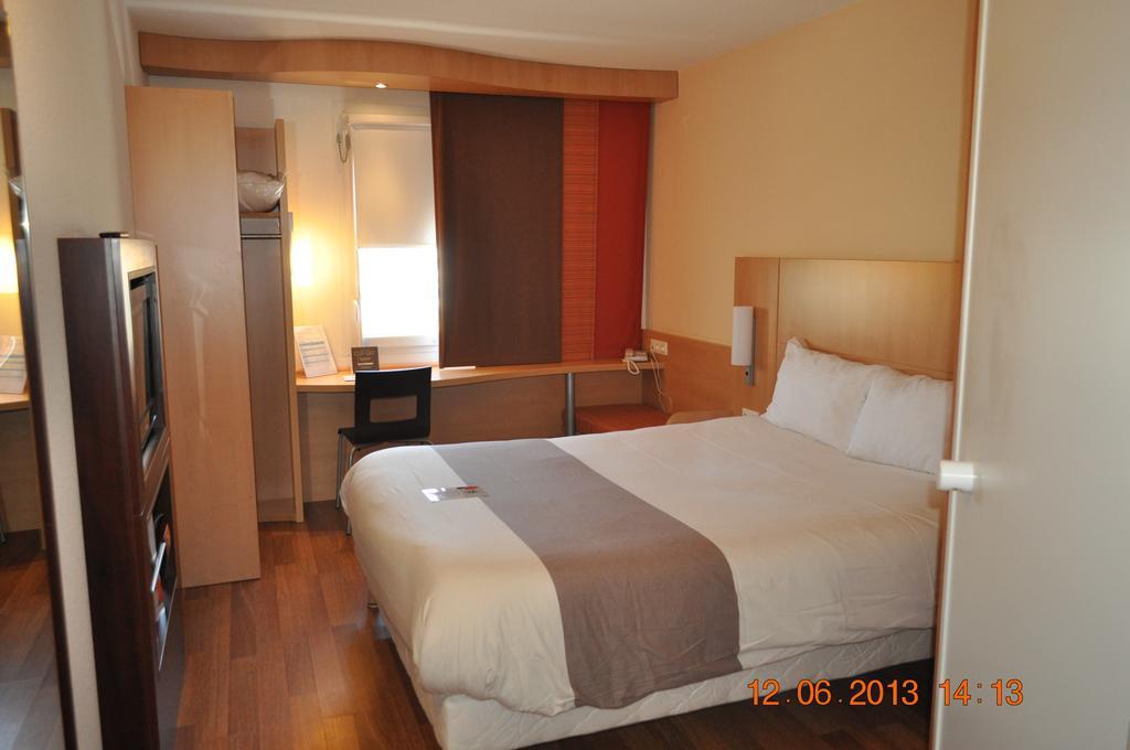 Ibis Istres Trigance Hotel Buitenkant foto